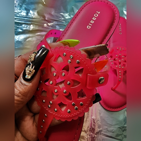 5$/25 New! 11 [Torrid] Medallion Slides Flip Flops Sandals - Picture 4 of 12